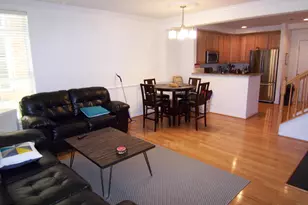 4618 Battenburg Ln, Fairfax, VA 22030 - Photo 2