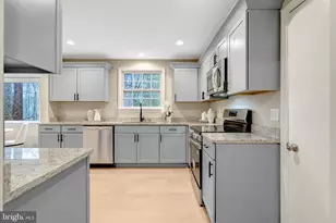 10303 Nantucket Ct, Fairfax, VA 22032 - Photo 14