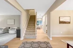 10303 Nantucket Ct, Fairfax, VA 22032 - Photo 2