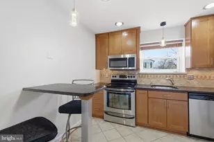 13800 Sauterne Way, Chantilly, VA 20151 - Photo 12