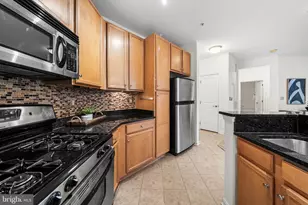 2665 Prosperity Ave, Fairfax, VA 22031 - Photo 6