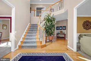 7366 Hunters Oak Ct, Springfield, VA 22150 - Photo 8