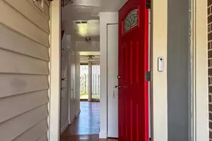 13327 Schwenger Pl, Herndon, VA 20170 - Photo 2