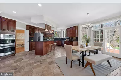 9012 Old Dominion Drive, McLean, VA 22102 - Photo 20