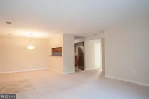 6919 Mary Caroline Cir, Alexandria, VA 22310 - Photo 4