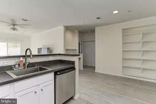 5105 Travis Edward Way, Centreville, VA 20120 - Photo 14