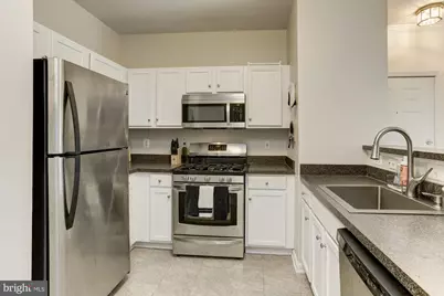 5105 Travis Edward Way #E, Centreville, VA 20120 - Photo 12