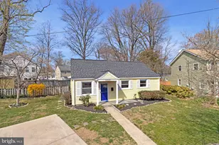 6920 Kenfig Dr, Falls Church, VA 22042 - Photo 2