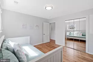 6920 Kenfig Dr, Falls Church, VA 22042 - Photo 32