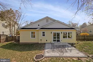 6920 Kenfig Dr, Falls Church, VA 22042 - Photo 38