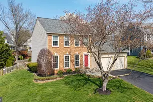 3003 Emerald Chase Dr, Herndon, VA 20171 - Photo 2