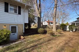 210 Courthouse Cir SW, Vienna, VA 22180 - Photo 14