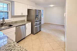 9513 Stevebrook Rd, Fairfax, VA 22032 - Photo 10