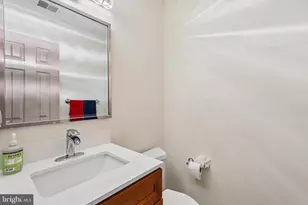 12810 Lady Fairfax Cir, Herndon, VA 20170 - Photo 16