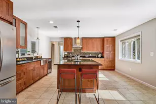 9720 Five Oaks Rd, Fairfax, VA 22031 - Photo 16