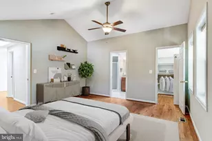 9720 Five Oaks Rd, Fairfax, VA 22031 - Photo 14