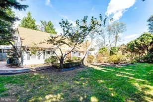 9720 Five Oaks Rd, Fairfax, VA 22031 - Photo 2