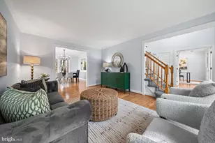 8648 Chase Glen Cir, Fairfax Station, VA 22039 - Photo 14