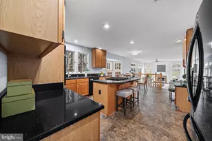 8648 Chase Glen Cir, Fairfax Station, VA 22039 - Photo 28