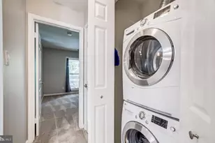 10300 Appalachian Cir, Oakton, VA 22124 - Photo 16