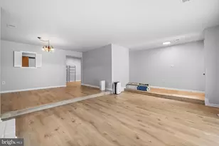 3824 Persimmon Cir, Fairfax, VA 22031 - Photo 6