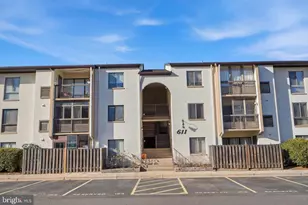 611 Center St, Herndon, VA 20170 - Photo 2