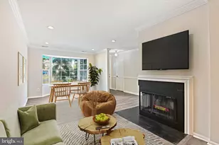 4119 Dawn Valley Ct, Chantilly, VA 20151 - Photo 6