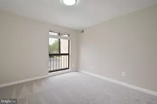 2054 Royal Fern Ct, Reston, VA 20191 - Photo 32