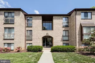 2054 Royal Fern Ct, Reston, VA 20191 - Photo 2