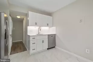 2054 Royal Fern Ct, Reston, VA 20191 - Photo 16
