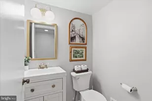 5208 Ruffner Woods Ct, Burke, VA 22015 - Photo 16