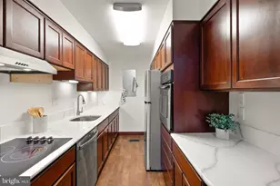 11465 Washington Plaza W, Reston, VA 20190 - Photo 8