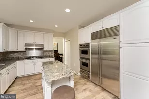 3001 Jeannie Anna Ct, Herndon, VA 20171 - Photo 16