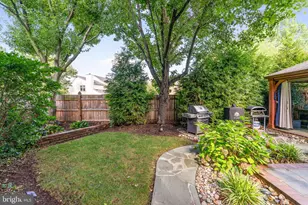 3001 Jeannie Anna Ct, Herndon, VA 20171 - Photo 4