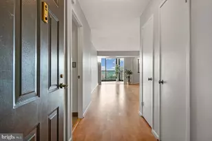 5902 Mt Eagle Dr, Alexandria, VA 22303 - Photo 4