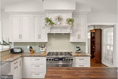 11809 Wayland Street, Oakton, VA 22124 - Photo 26