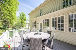 9380 Colbert Ct, Fairfax, VA 22032 - Photo 10