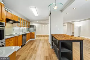 5904 Mt Eagle Dr, Alexandria, VA 22303 - Photo 1