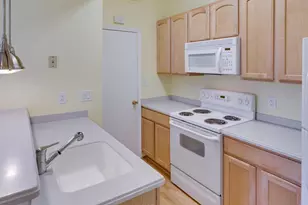 3906 Penderview Dr, Fairfax, VA 22033 - Photo 10