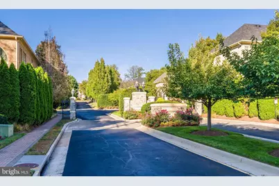 7405 Old Maple Sq, McLean, VA 22102 - Photo 94