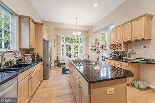 7405 Old Maple Square, McLean, VA 22102 - Photo 32