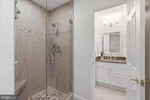 2184 Pond View Ct, Reston, VA 20191 - Photo 24