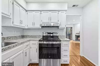 2009 Headlands Circle, Reston, VA 20191 - Photo 6