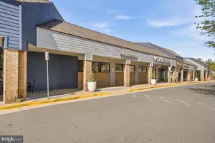 2009 Headlands Cir, Reston, VA 20191 - Photo 38