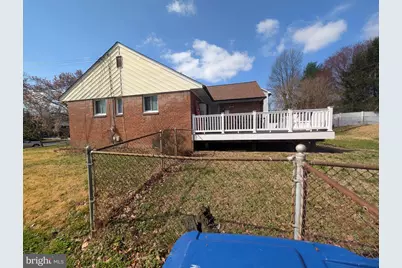 7300 Valleycrest Boulevard, Annandale, VA 22003 - Photo 6