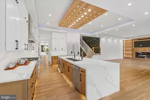 7209 Sipes Ln, Annandale, VA 22003 - Photo 12