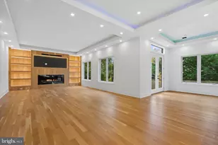 7209 Sipes Ln, Annandale, VA 22003 - Photo 10