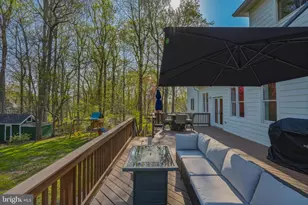 8228 Westchester Dr, Vienna, VA 22182 - Photo 16