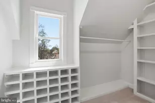 8228 Westchester Dr, Vienna, VA 22182 - Photo 38