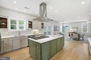 8228 Westchester Dr, Vienna, VA 22182 - Photo 18